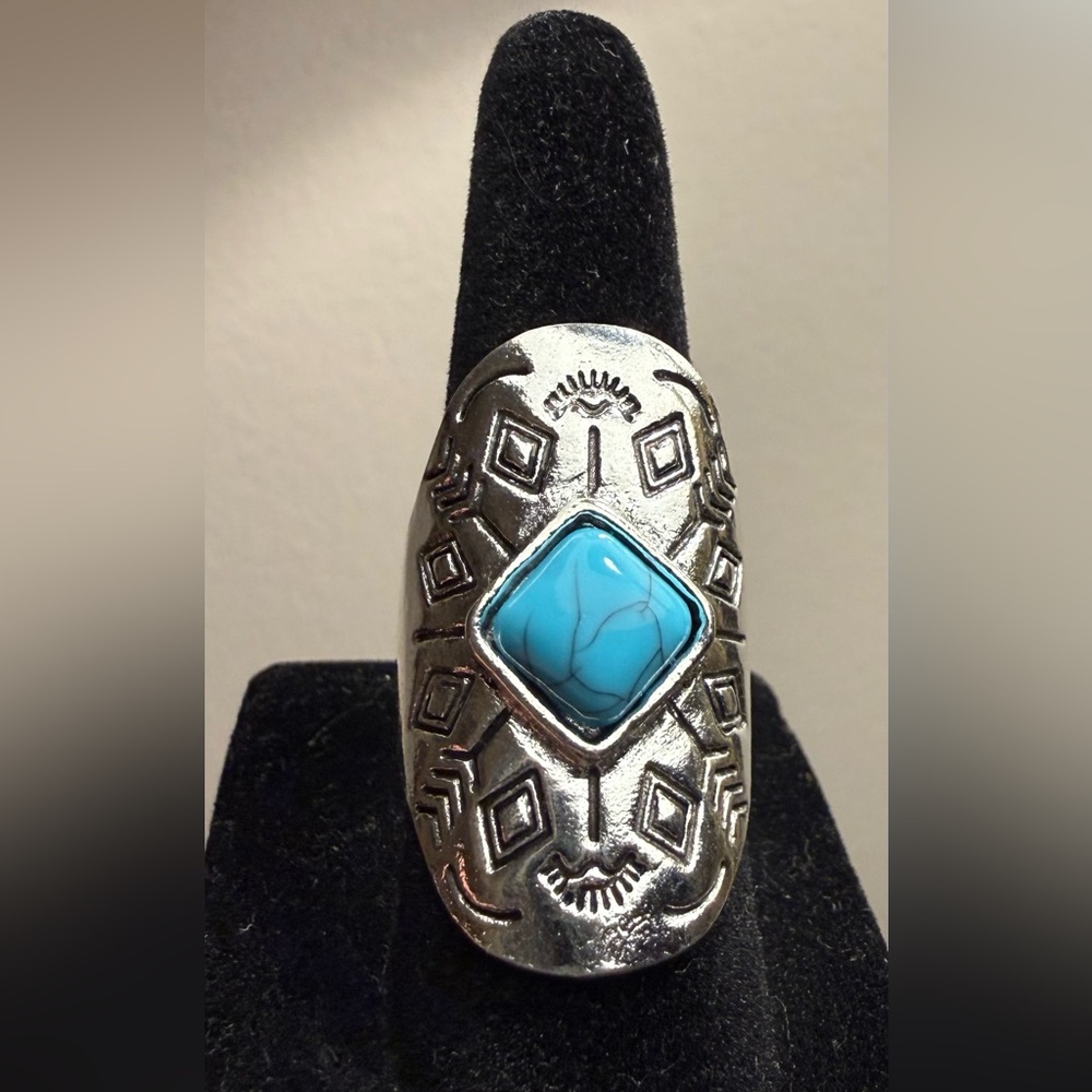 Ring - size 6.25 - silver tone stainless steel with light blue marbled stone - Picture 2 of 9